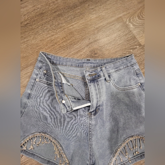 NWOT Rhinestone fringe denim shorts - Picture 5 of 14